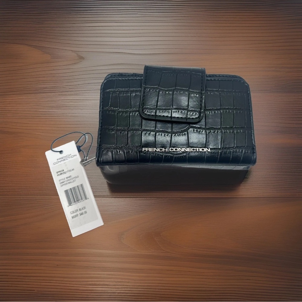 French Connection Emmy Croco Fold Snap Zipper Wallet in Black NWT $48‎ New